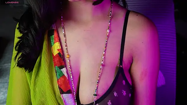 NidhiChandra online show from 03.31.26