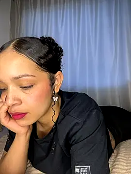 Yasmin777  online show from 10.24.25