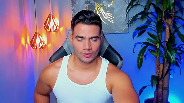 Snapshot of AndresR3 chatting on 11.16.25 AndresR3 online show from 11.16.25