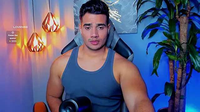 Snapshot of AndresR3 chatting on 11.26.25 AndresR3 online show from 11.26.25