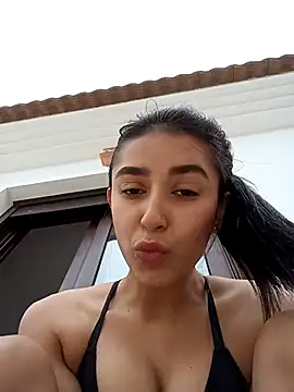 Snapshot of CandyFoxter_ chatting on 10.08.25 CandyFoxter online show from 10.08.25