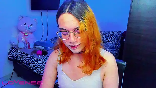 Snapshot of lillykittyy chatting on 11.03.25 lillykittyy online show from 11.03.25