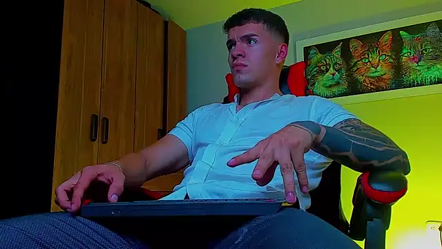 Snapshot of ALPHA_DOMINUS_ chatting on 09.26.25 ALPHA DOMINUS online show from 09.26.25