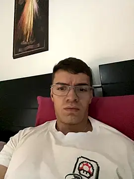 Snapshot of ALPHA_DOMINUS_ chatting on 10.17.25 ALPHA DOMINUS online show from 10.17.25