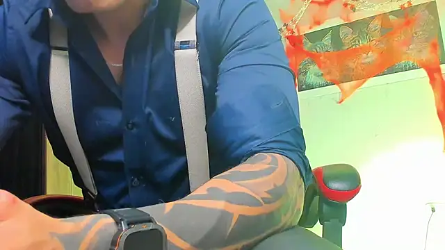 Snapshot of ALPHA_DOMINUS_ chatting on 11.02.25 ALPHA DOMINUS online show from 11.02.25