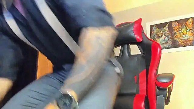 Snapshot of ALPHA_DOMINUS_ chatting on 11.09.25 ALPHA DOMINUS online show from 11.09.25