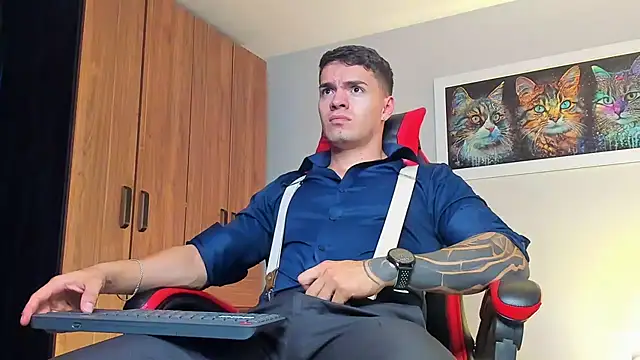 Snapshot of ALPHA_DOMINUS_ chatting on 11.11.25 ALPHA DOMINUS online show from 11.11.25