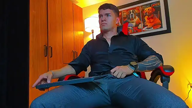 Snapshot of ALPHA_DOMINUS_ chatting on 11.14.25 ALPHA DOMINUS online show from 11.14.25