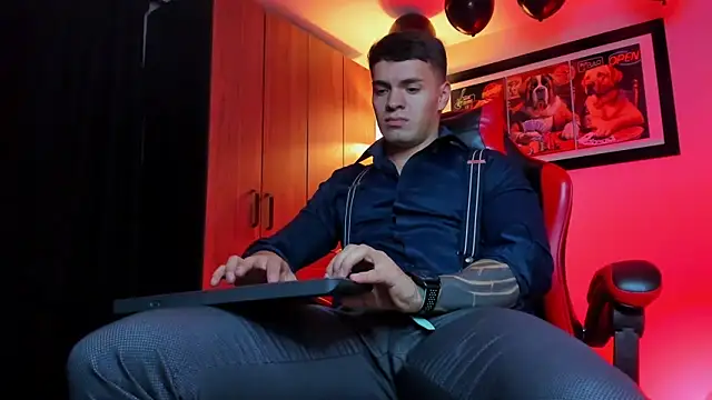 Snapshot of ALPHA_DOMINUS_ chatting on 11.27.25 ALPHA DOMINUS online show from 11.27.25