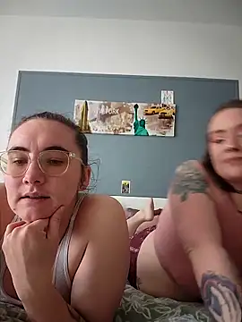 AndHerXO online show from 02.22.26