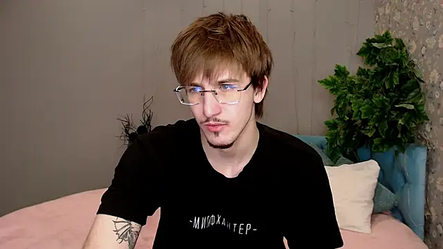 KiskaKurt online show from 11.23.25