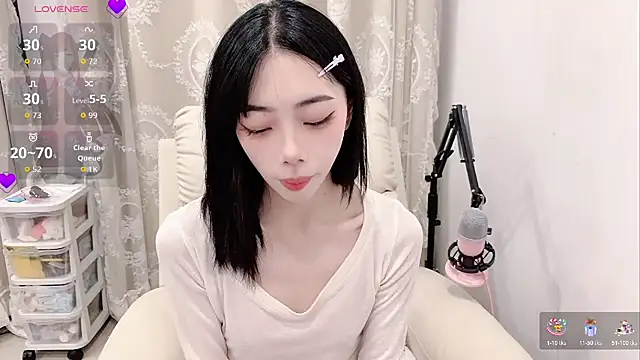 Snapshot of tuantuanle chatting on 06.25.26 tuantuanle online show from 06.25.26