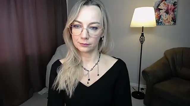 Ava Elior online show from 10.11.25