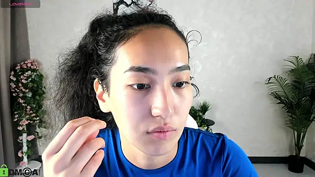 FlirtyAura online show from 09.22.25