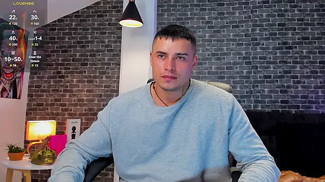 Snapshot of connorsmiith chatting on 09.10.25 connorsmiith online show from 09.10.25