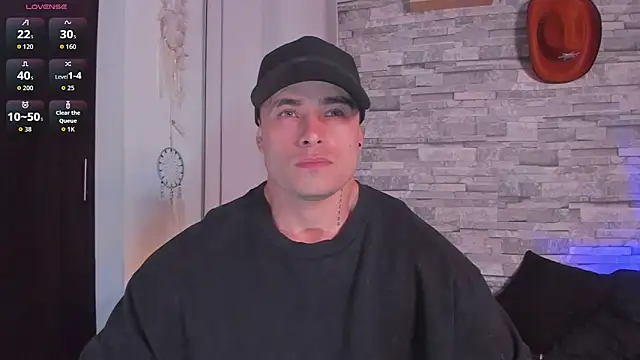 Snapshot of connorsmiith chatting on 11.11.25 connorsmiith online show from 11.11.25