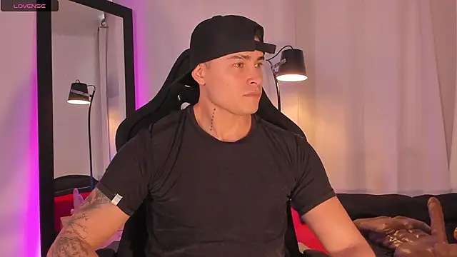 Snapshot of connorsmiith chatting on 06.19.26 connorsmiith online show from 06.19.26