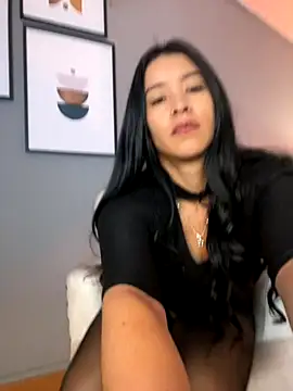 BellaFernandez   online show from 09.10.25