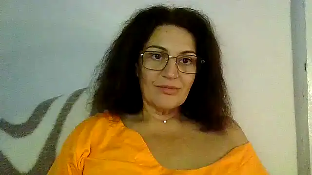 RubyyRosee online show from 10.13.25