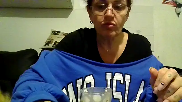 Snapshot of RubyyRosee chatting on 12.04.25 RubyyRosee online show from 12.04.25