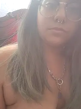 Lovelyrainn online show from 11.10.25