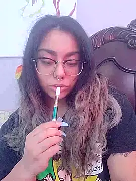 Lovelyrainn online show from 11.30.25