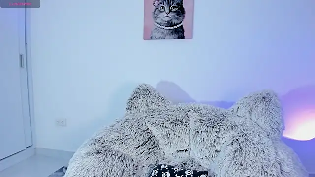 Snapshot of akame_meow chatting on 11.25.25 akame meow online show from 11.25.25