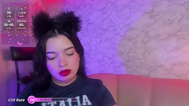 Snapshot of KateLee chatting on 11.12.25 KateLee online show from 11.12.25