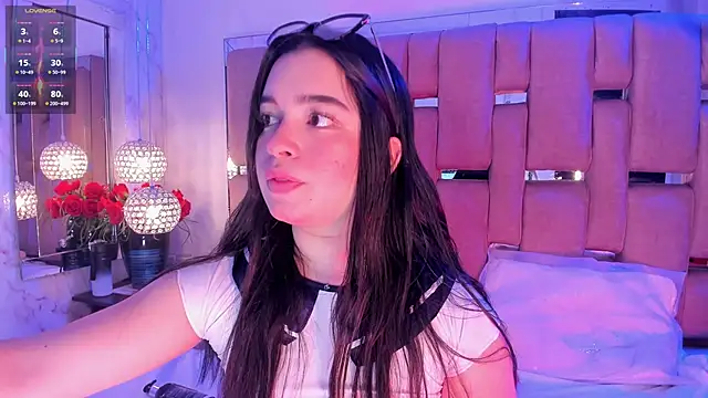 Snapshot of KateLee chatting on 01.17.26 KateLee online show from 01.17.26