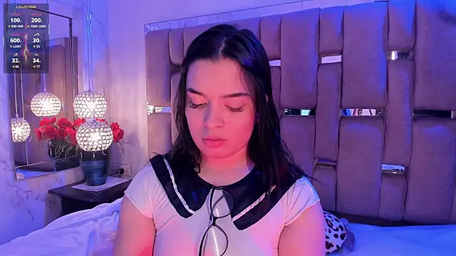 Snapshot of KateLee chatting on 01.18.26 KateLee online show from 01.18.26