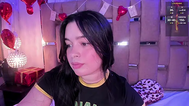 Snapshot of KateLee chatting on 02.18.26 KateLee online show from 02.18.26