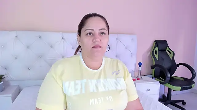 katte landerr online show from 10.06.25