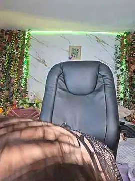 Snapshot of Lady_Sofhia chatting on 05.19.26 Lady Sofhia online show from 05.19.26