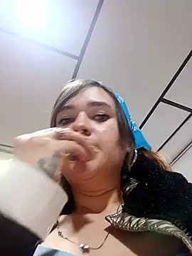 Snapshot of miss_berlyn chatting on 11.29.25 miss berlyn online show from 11.29.25