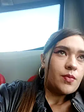 Snapshot of miss_berlyn chatting on 12.14.25 miss berlyn online show from 12.14.25