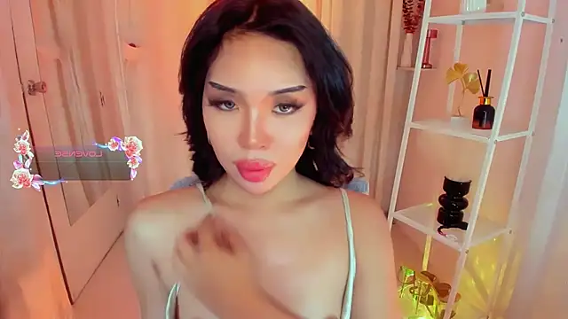 MS LUNA online show from 12.21.25