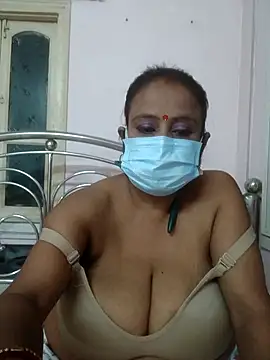 Snapshot of Barna_Love chatting on 11.17.25 Barna Love online show from 11.17.25