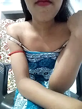 Naina 04 online show from 11.17.25