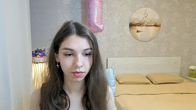 Snapshot of KellyShines chatting on 06.20.26 KellyShines online show from 06.20.26