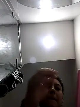 Megara 25 online show from 12.19.25