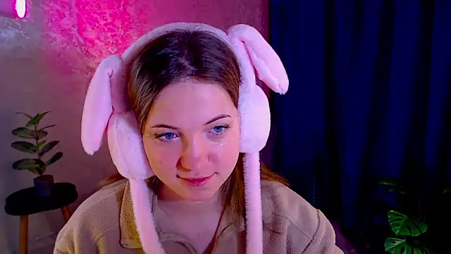 Snapshot of arlana_klart chatting on 12.01.25 arlana klart online show from 12.01.25