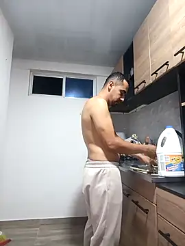 Snapshot of stivenlujan69 chatting on 12.19.25 stivenlujan69 online show from 12.19.25