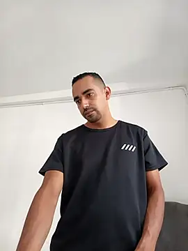 Snapshot of stivenlujan69 chatting on 04.12.26 stivenlujan69 online show from 04.12.26