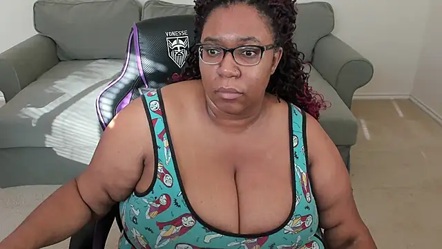 Josie4yourpleasure online show from 12.15.25