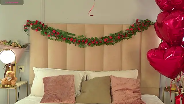 AdoraCortes online show from 02.22.26