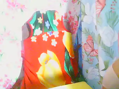 Katie Winslet online show from 12.21.25