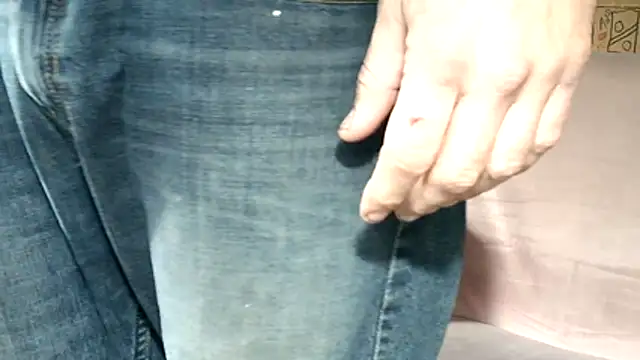 Snapshot of 2playforeplay chatting on 12.14.25 2playforeplay online show from 12.14.25