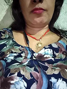 Snapshot of Sonalihot_ chatting on 10.20.25 Sonalihot online show from 10.20.25