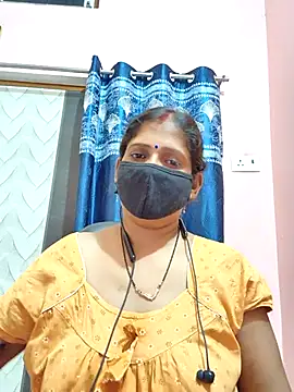 Snapshot of Sonalihot_ chatting on 10.23.25 Sonalihot online show from 10.23.25