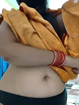 Snapshot of Sonalihot_ chatting on 10.28.25 Sonalihot online show from 10.28.25